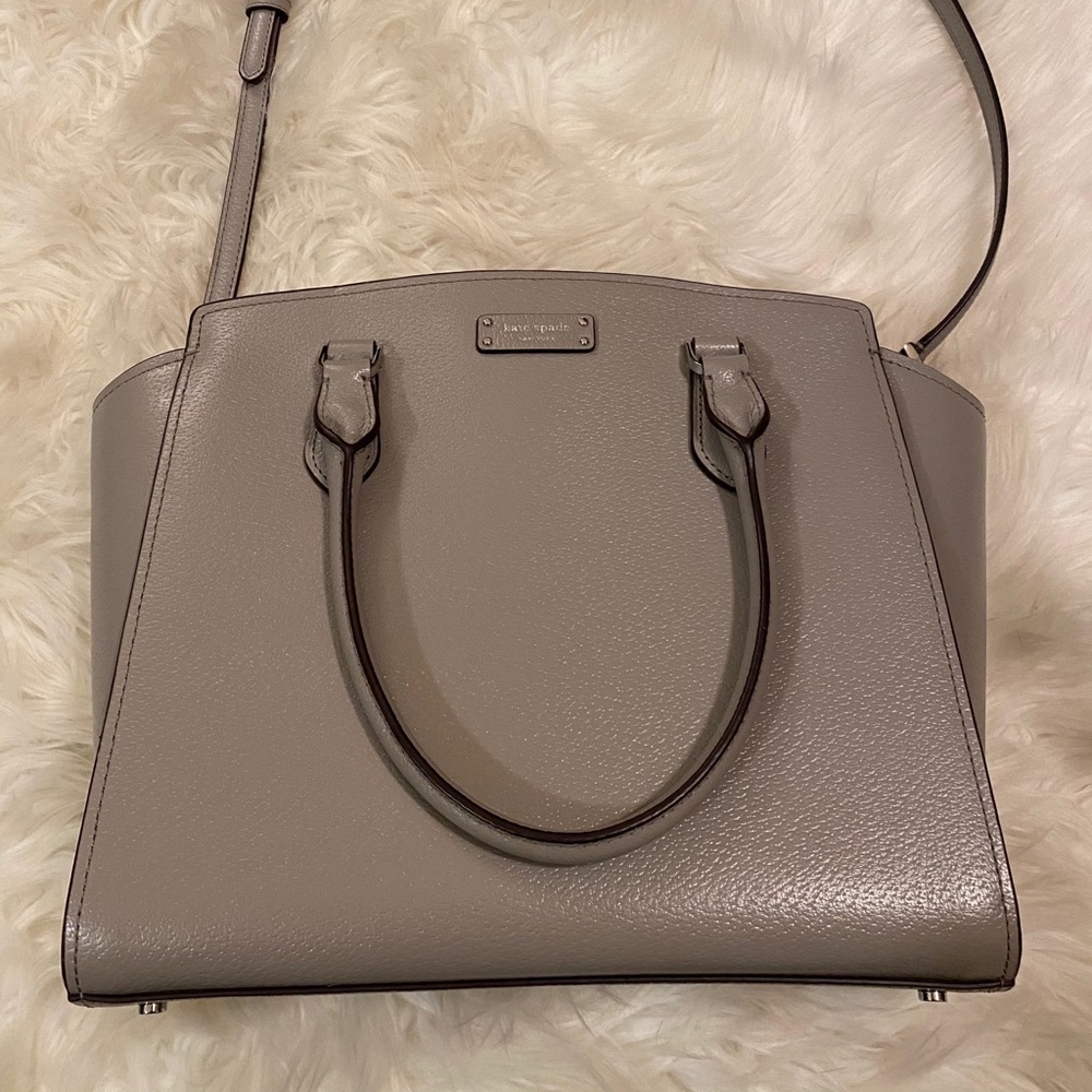 Gorgeous Kate ♠️ shark grey purse!